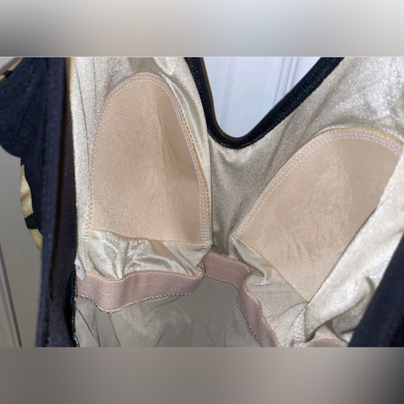 FLORAL PRINT BATHING SUIT SIZE 8 - Picture 7 of 11